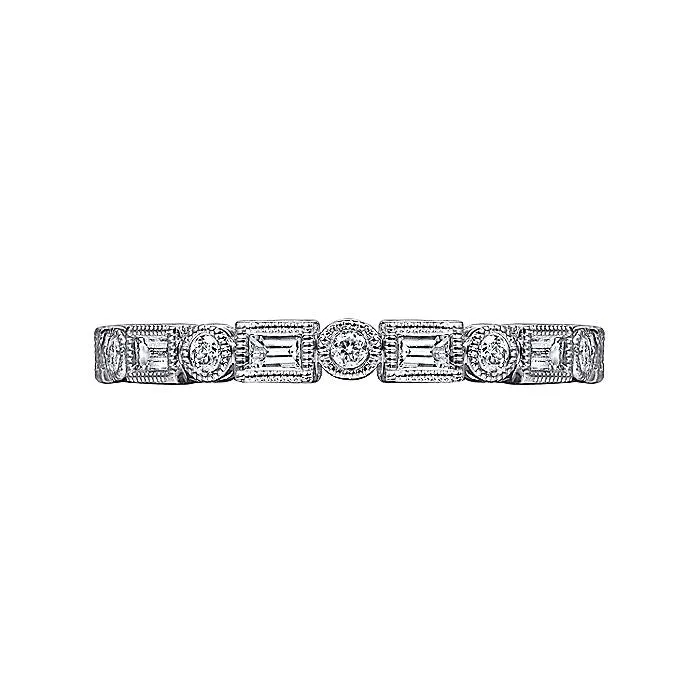 14K White Gold Baguette and Round Diamond Ring