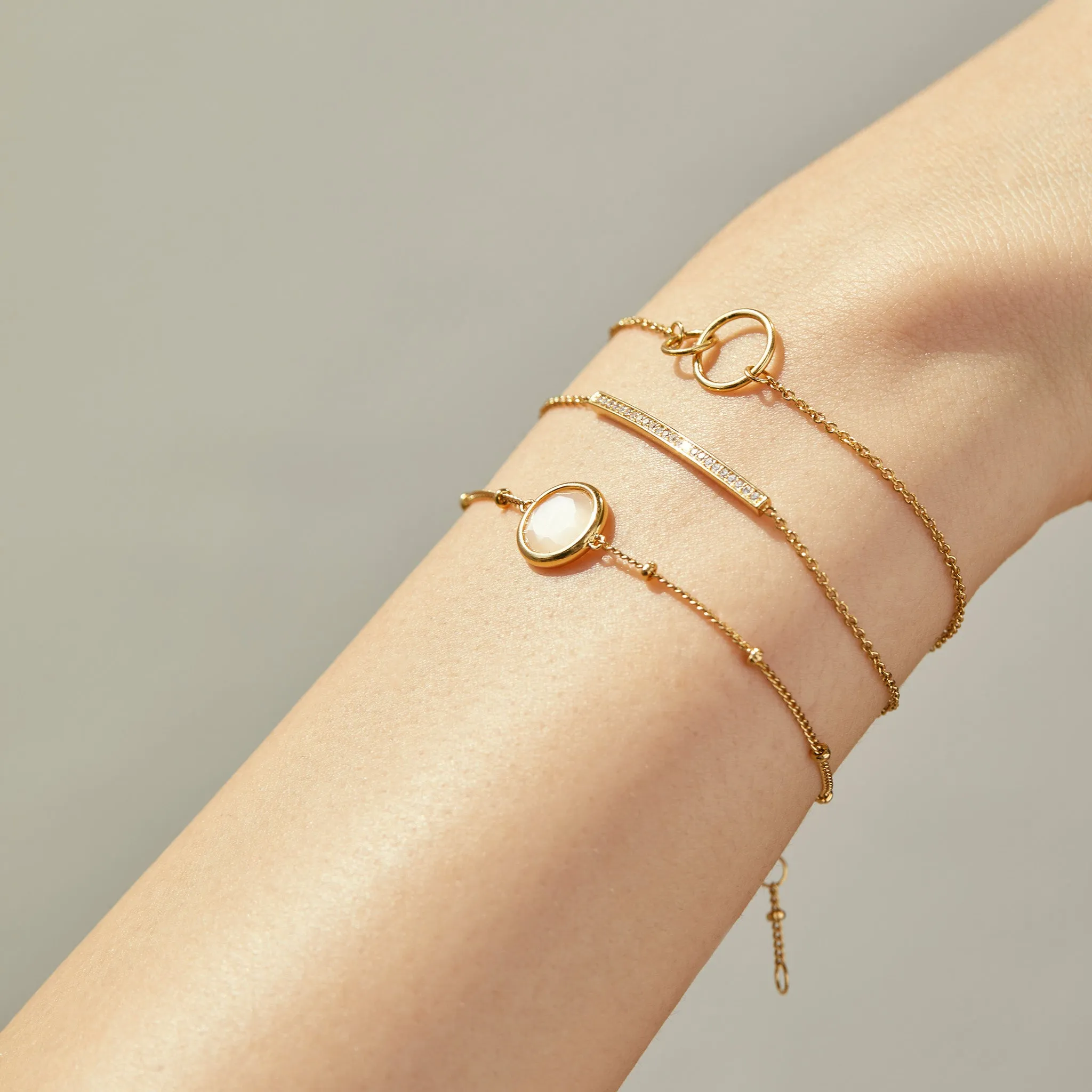 Sleek Crystal Bar Braclet